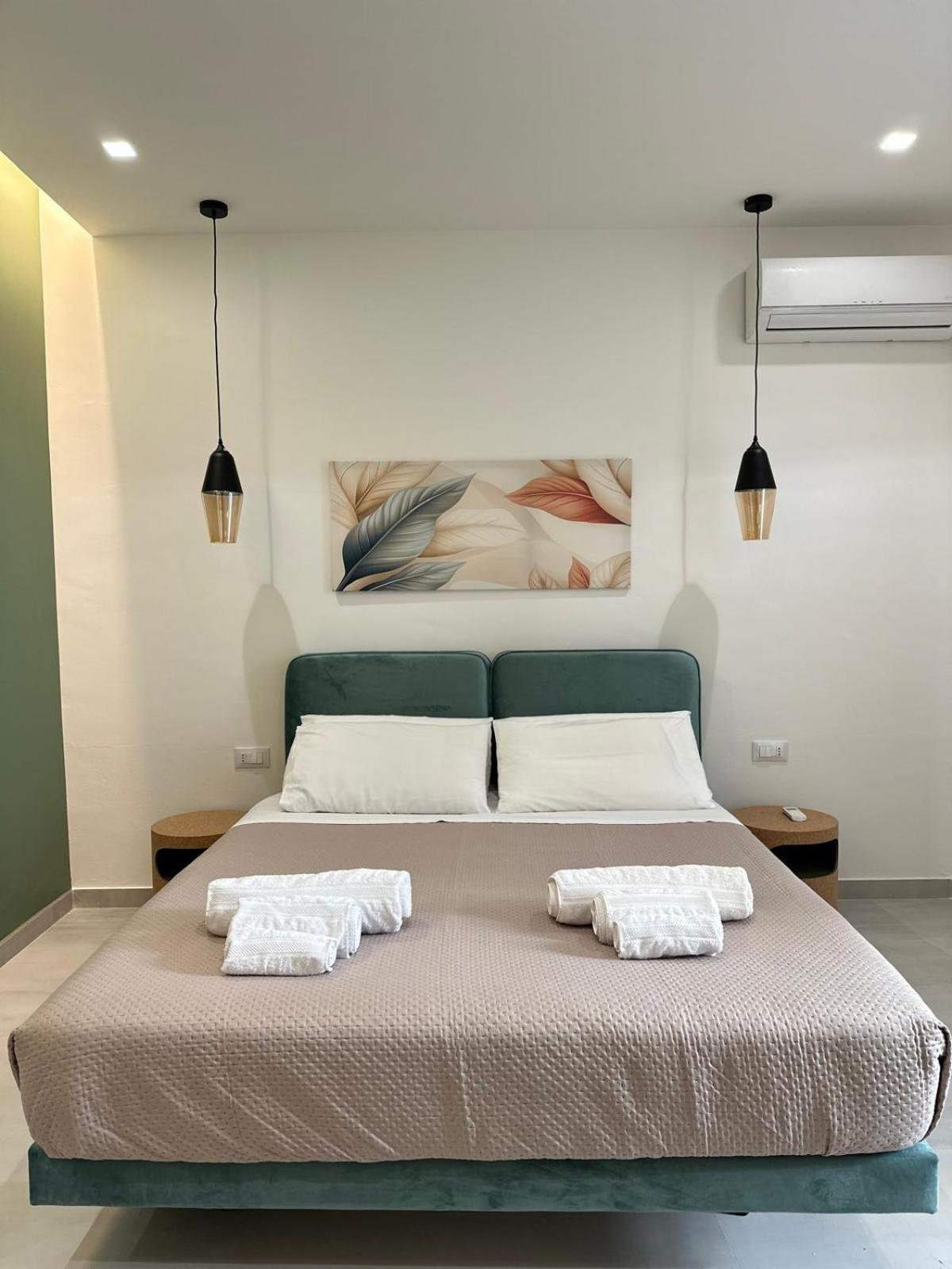 I Faraglioni Comfort Rooms Терразини Экстерьер фото